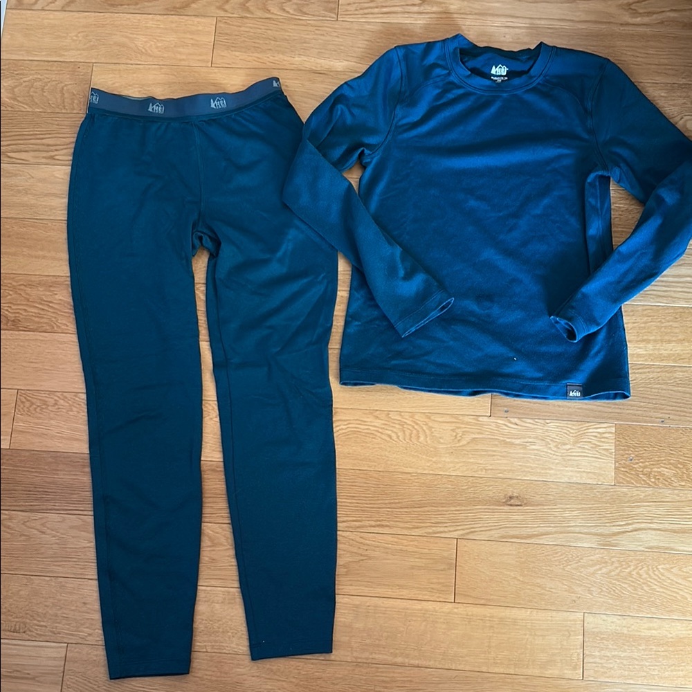 REI Navy Long-Sleeve Top and Matching Bottoms - kids base layer - unisex